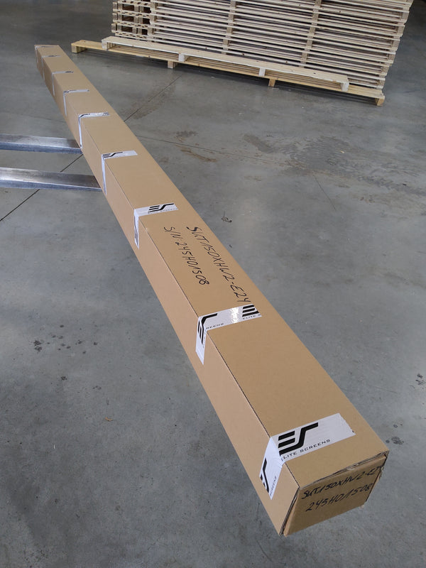 Usado - Aceptable - SAKER TAB TENSION - MaxWhite FG / Blanco / 16:9/150" (332 x 187 - Top-Drop 60 cm) / B-SKT150XHW2-E24 N.º de serie: 245H01508