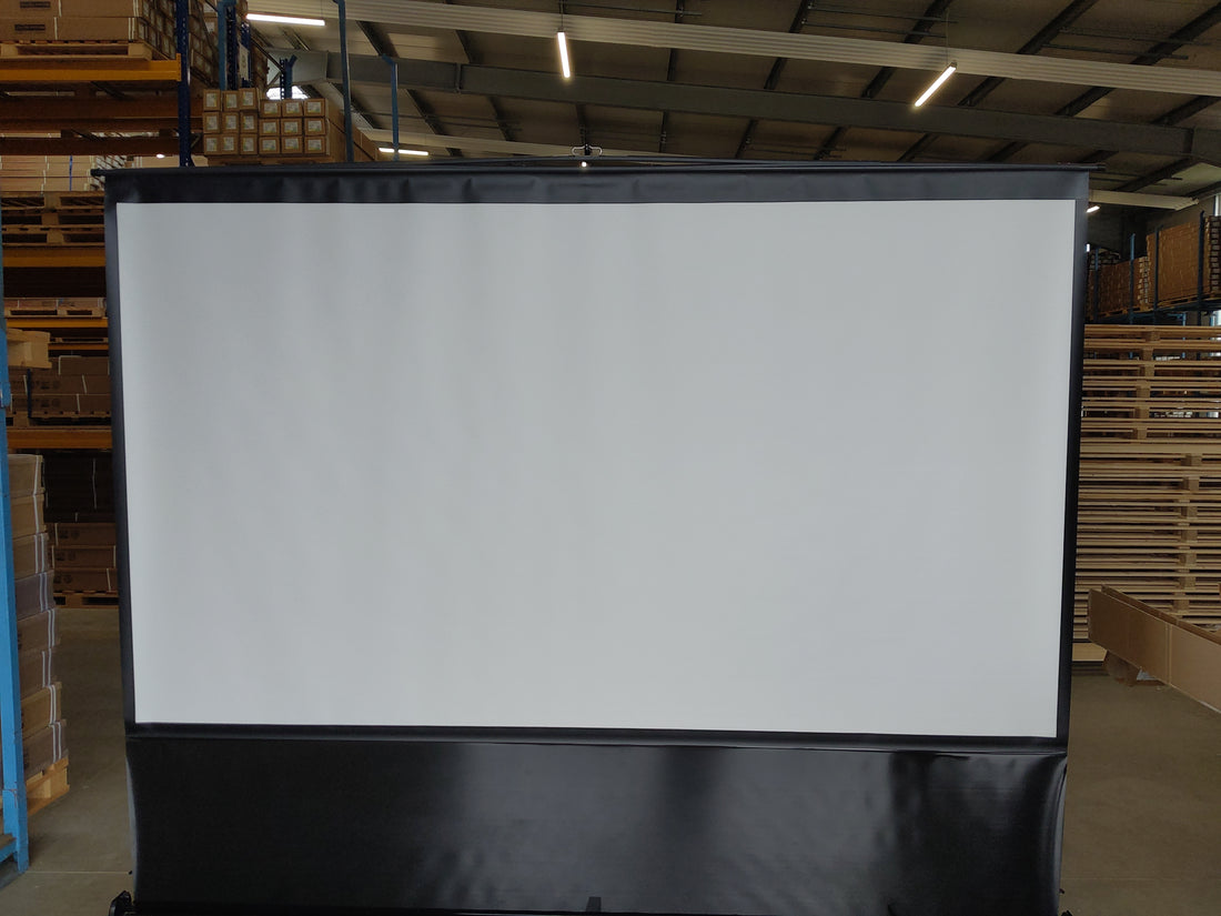 Used- Like new // EZ CINEMA MaxWhite / 16:9 / 135" (299x168 cm) //  Item number: B-F135NWH - 249H04215