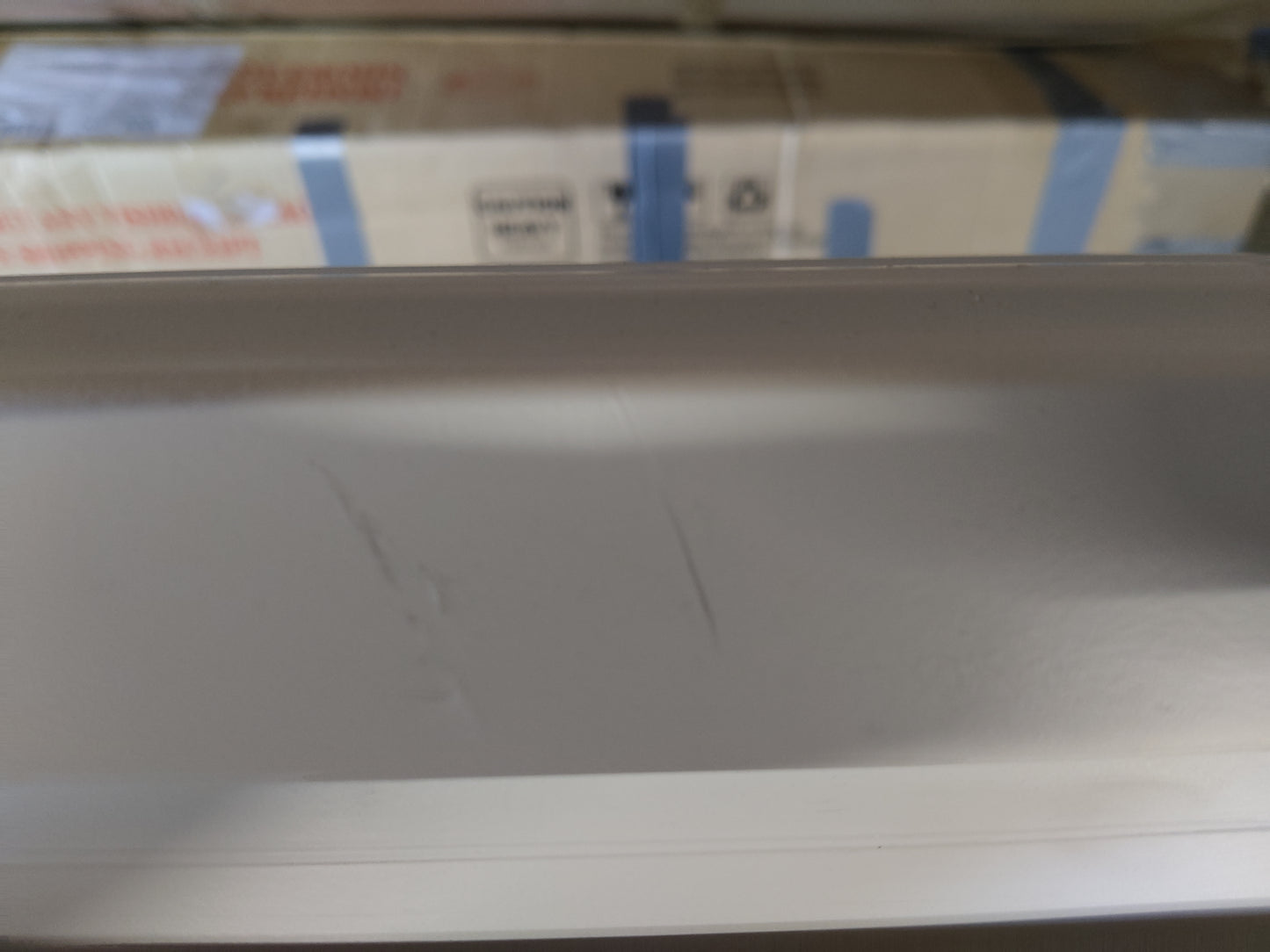 Used -  Like New // DAYWALKER DW3 TAB TENSION - CineGrey 4D (ALR) / 16:9 / 92" (203x115 / Top-Drop 30cm)// B-DWN92XHTD3-E12-24CH00656