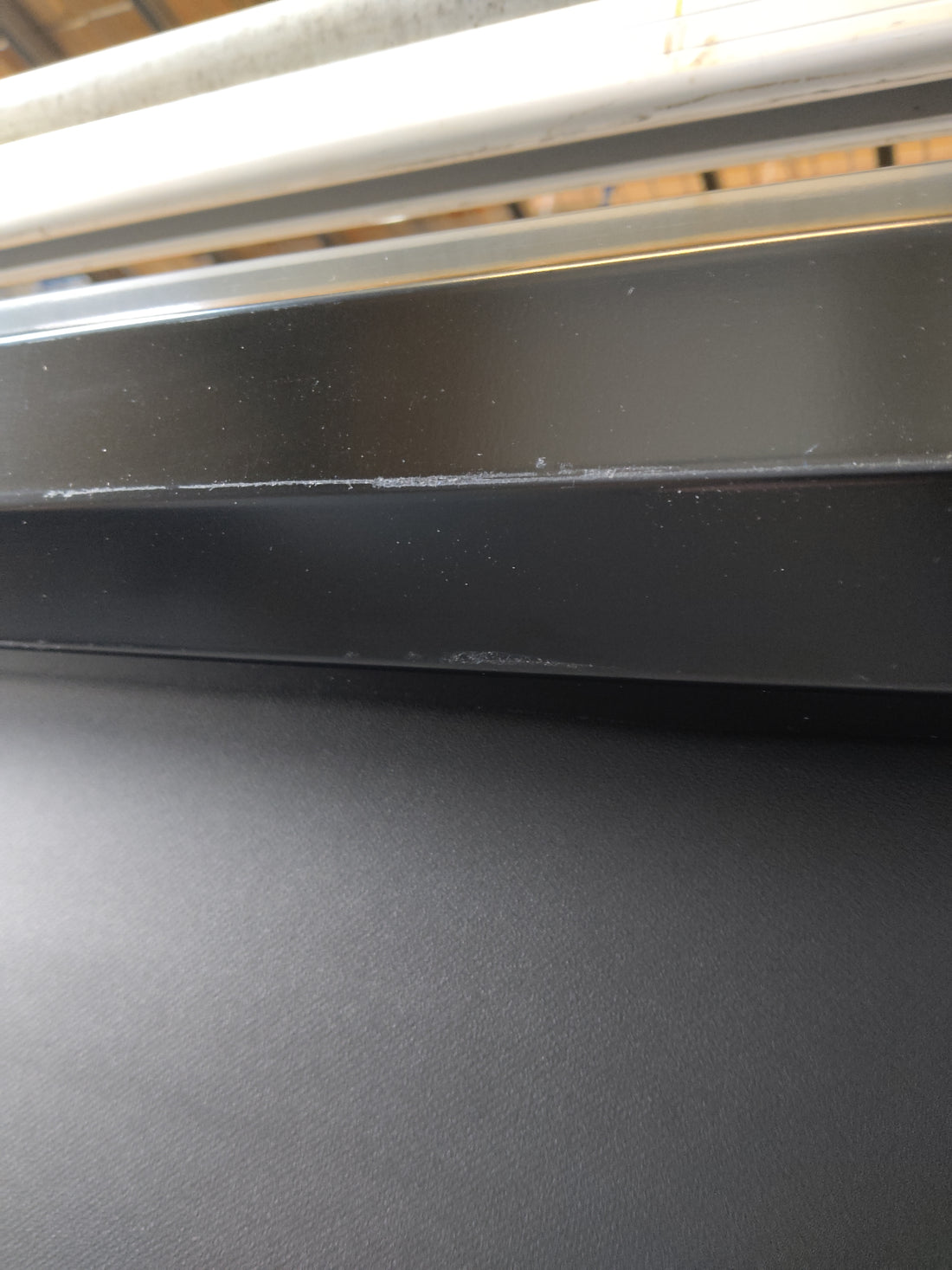 Tweedehands - Goede staat // SPECTRUM Wit / MaxWhite/Classic (4:3)/84" (170x128 / Top-Drop 20 cm) - Elektrisch 110H    251H01299