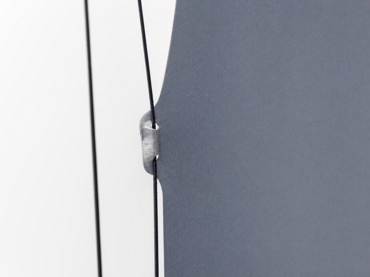 Kestrel – CLR®5 avec Carré – Écran de projection électrique à levage par le sol