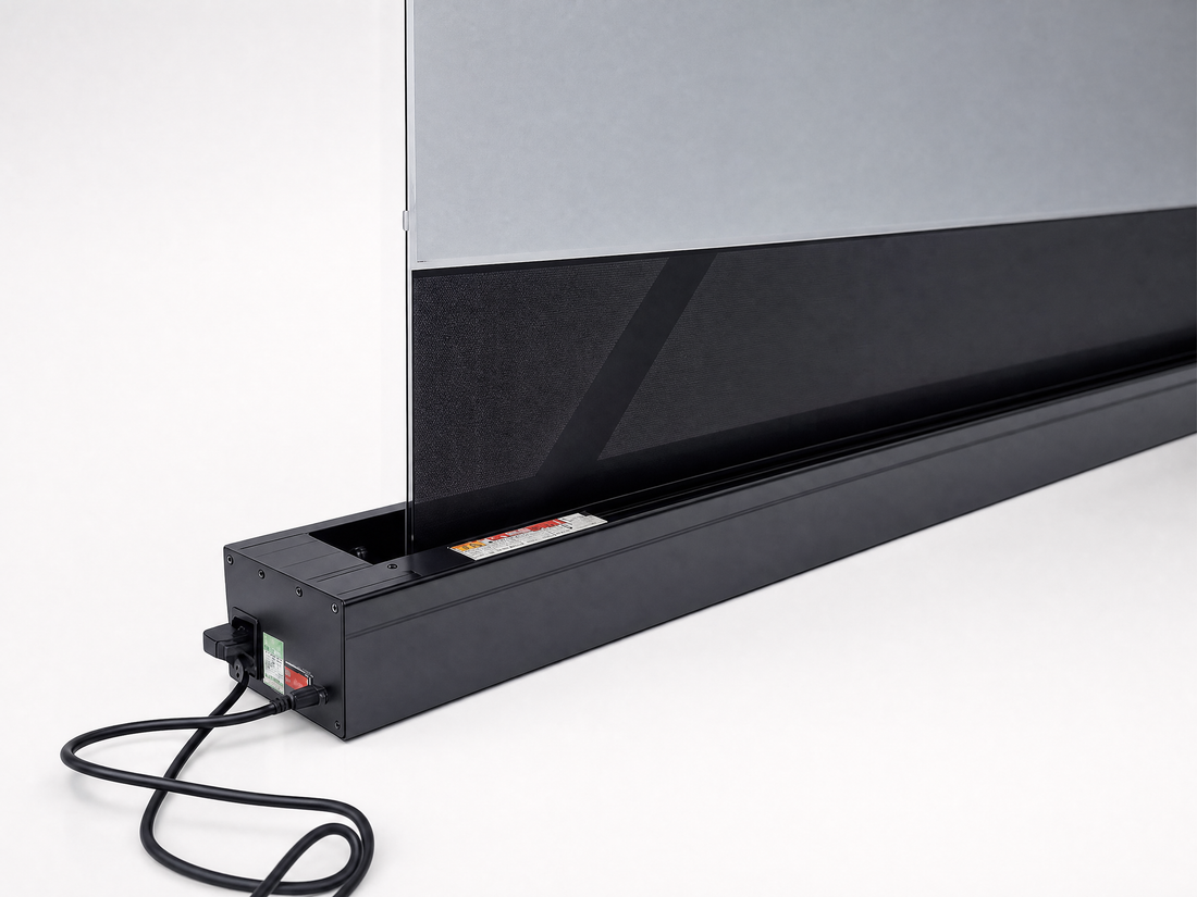 Kestrel – CLR®5 avec Carré – Écran de projection électrique à levage par le sol